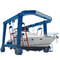 Подъем шлюпки электрической системы управления крана на козлах яхты 100 тонн морской